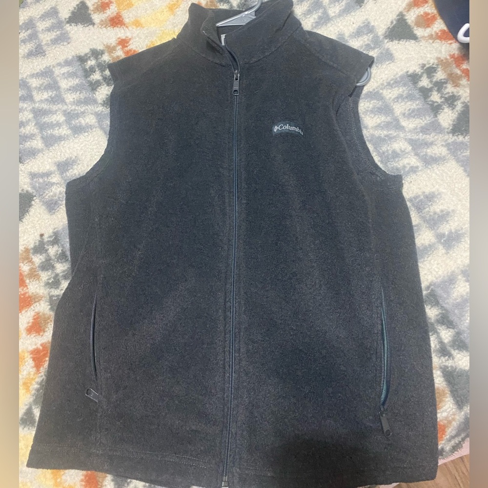 Columbia vest